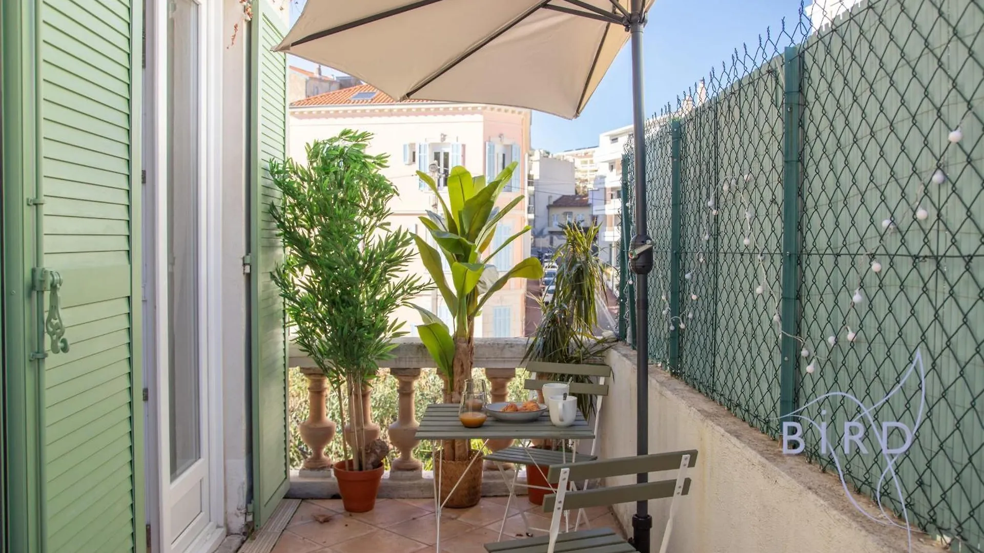 A Haven Of Peace In The City Center Cannes Daire