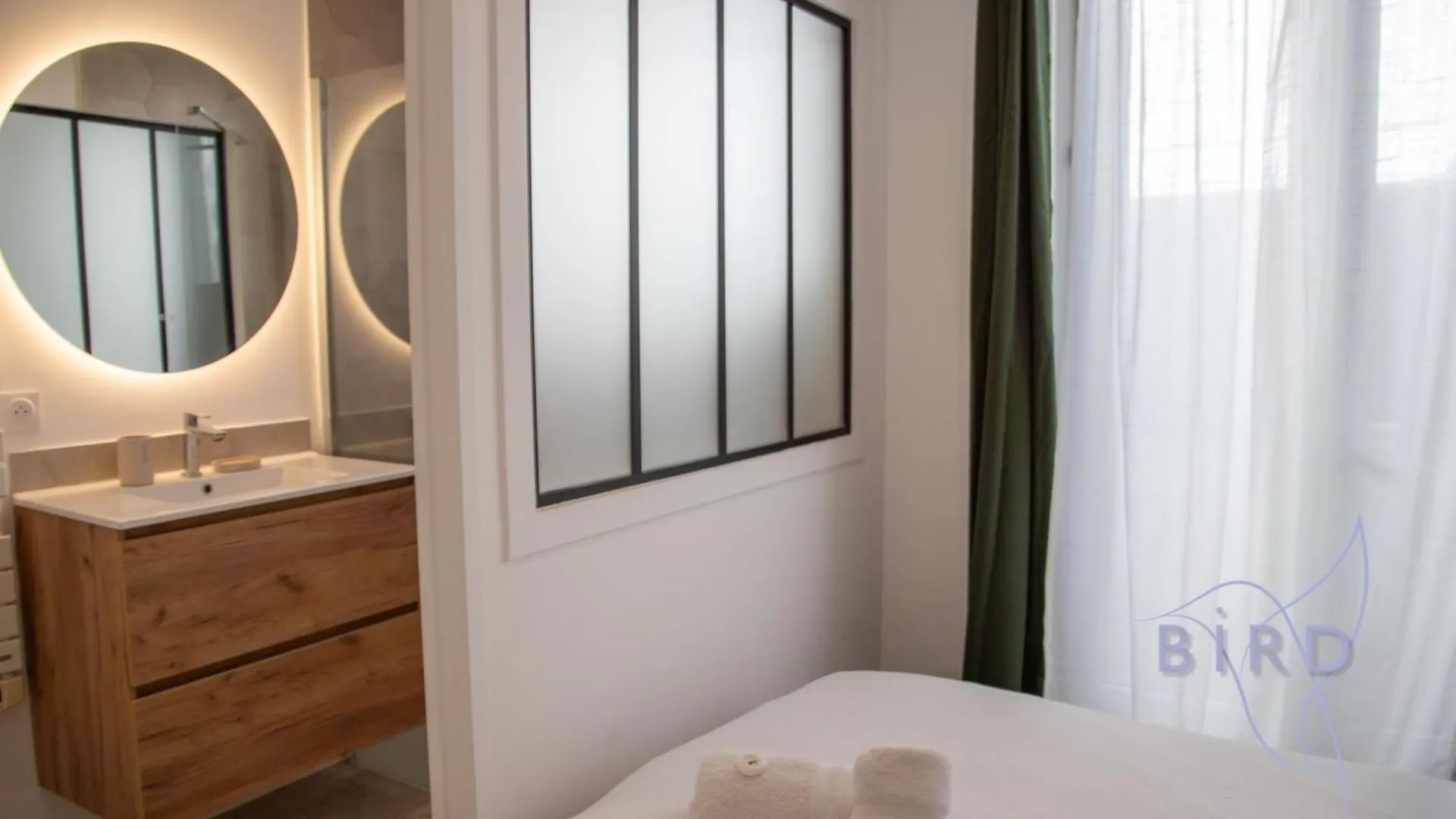 A Haven Of Peace In The City Center Cannes Apartment